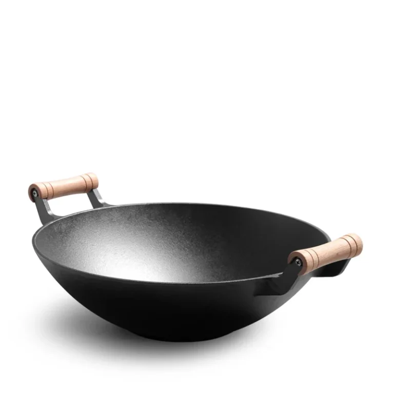 36 cm cast iron wok with two wooden handles