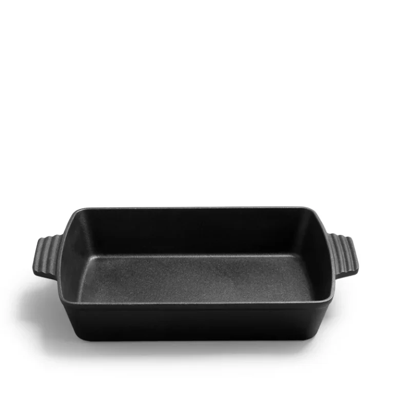 Rectangular cast iron roasting pan, 39 x 23 cm, with side handles