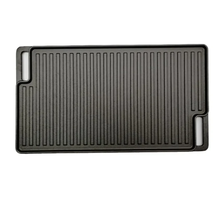 Straight-rib cast iron griddle plate, 46 x 26 cm, with corner handle openings