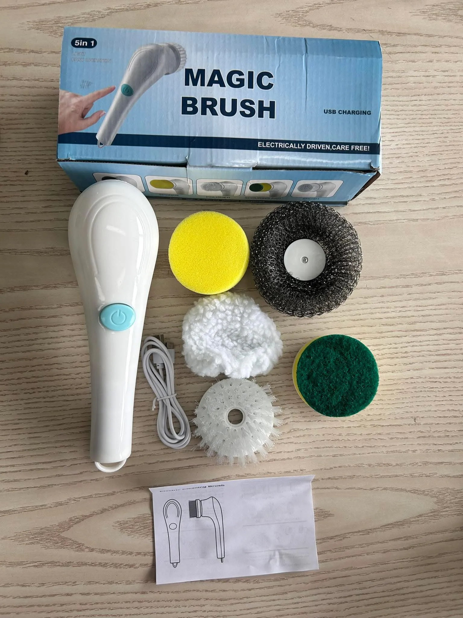WC-CB001 retail kit with accessories and packaging