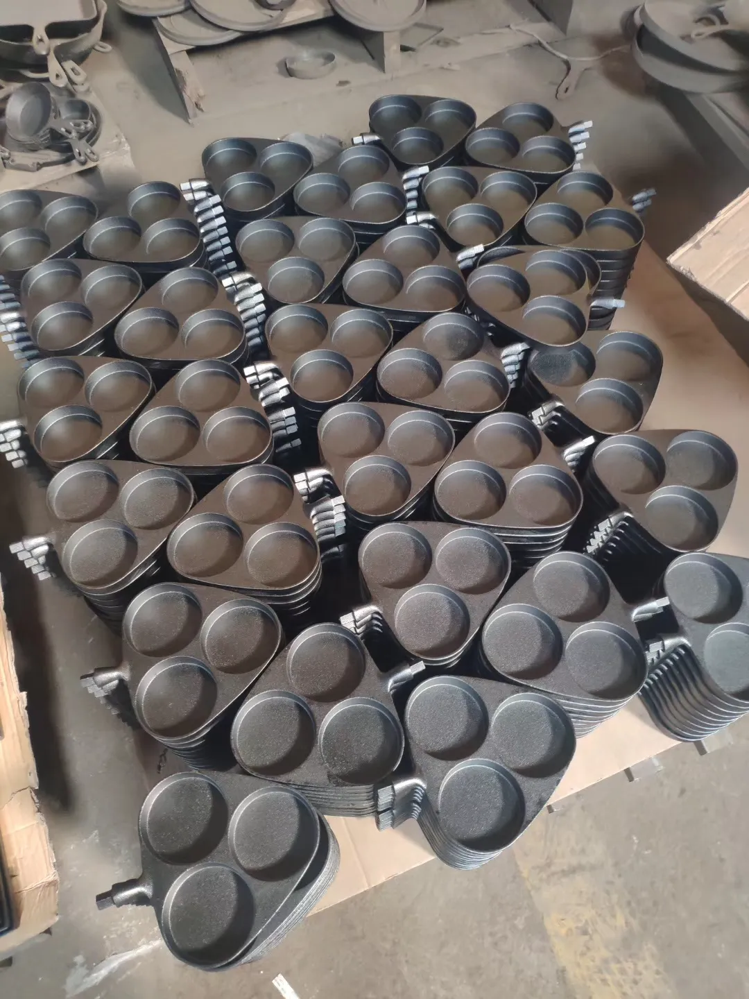 Cast iron breakfast pans production batch