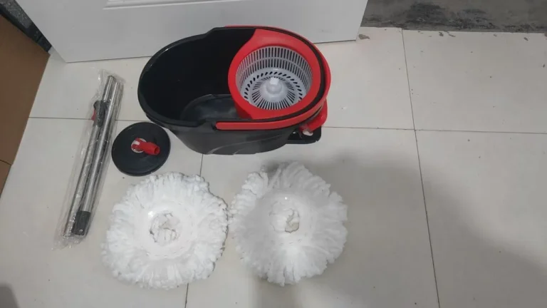 WC-MOP001 red and black spin mop bucket set with two microfiber heads